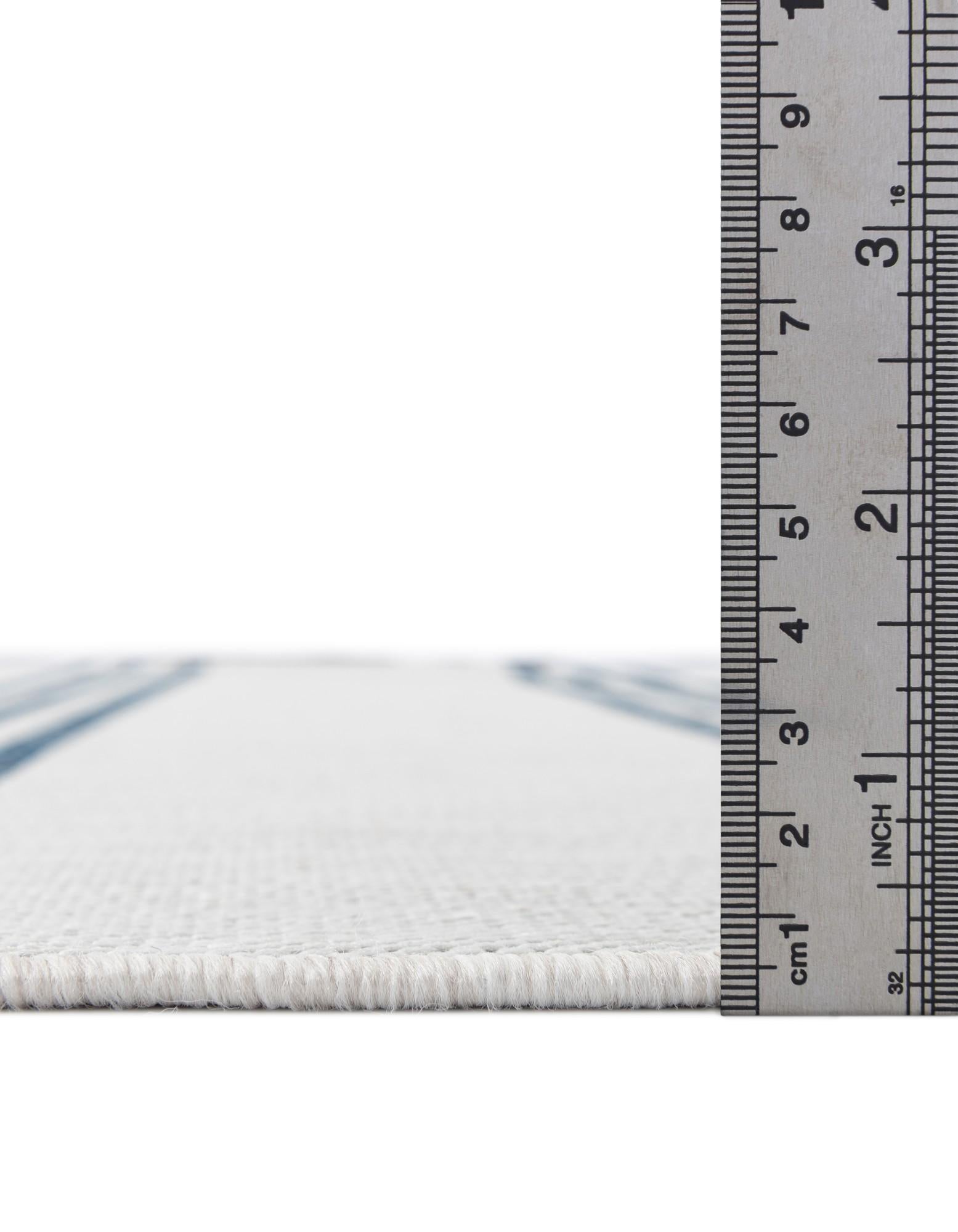 5' 3 x 8' Easy-Clean Jill Zarin Anguilla Indoor / Outdoor Oval Rug