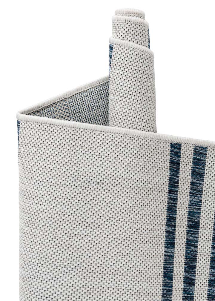 7' 10 x 10' Easy-Clean Jill Zarin Anguilla Indoor / Outdoor Oval Rug