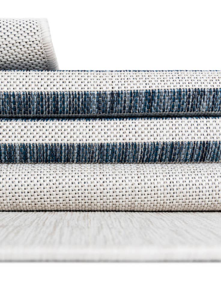 Detail image of 7' 10 x 10' Easy-Clean Jill Zarin Anguilla Indoor / Outdoor Oval Rug