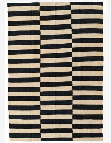 4' x 5' 10 Hand Woven Kilim Modern Wool Oval Rug