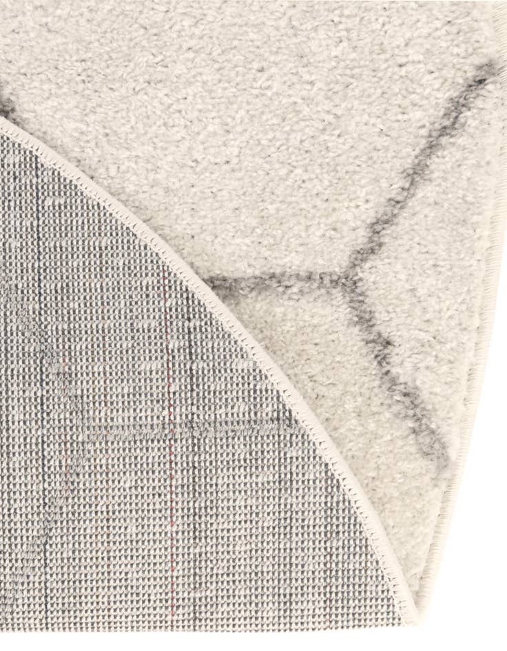 Detail image of 3' x 5' 3 Lattice Frieze Oval Rug