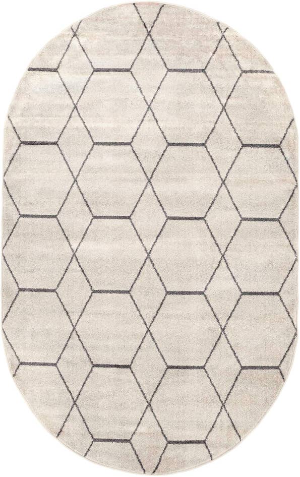 Detail image of 5' 3 x 8' Lattice Frieze Oval Rug