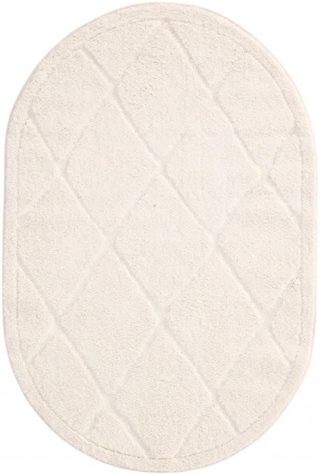 Detail image of 4' x 6' Lattice Shag Oval Rug