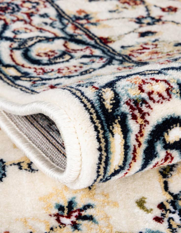 Detail image of 4' x 6' Nain Design Oval Rug