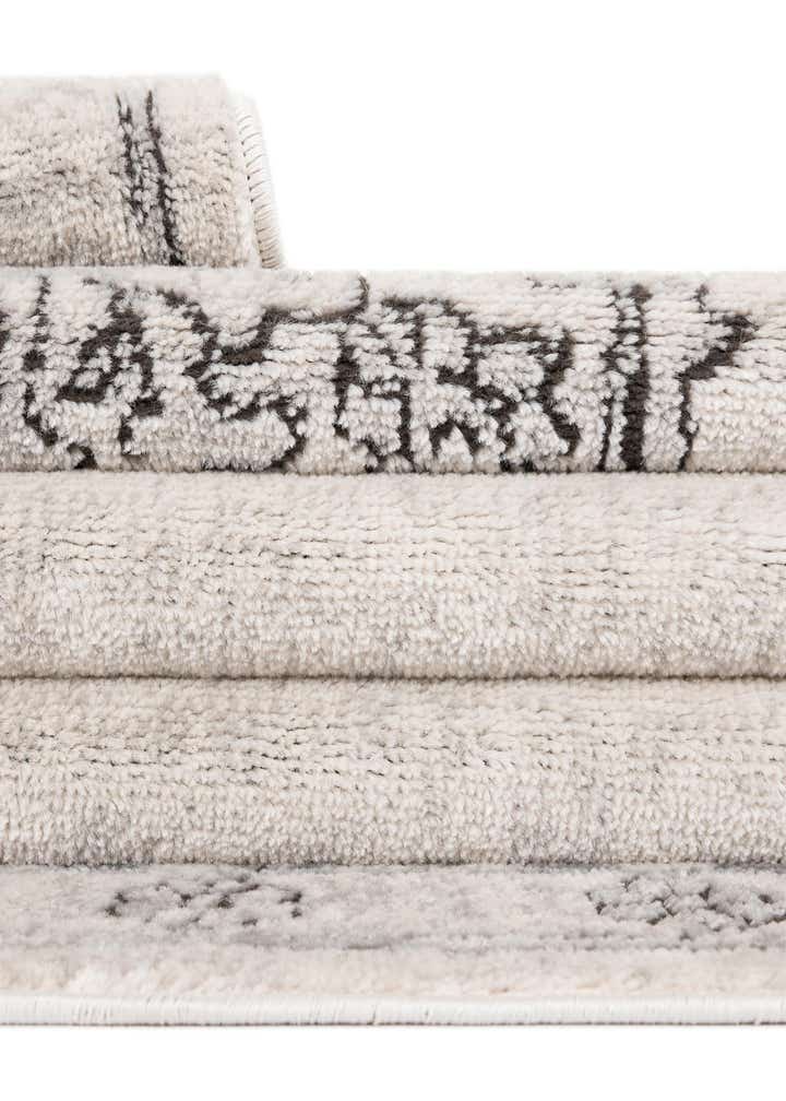 6' x 9' Nyla Oval Rug