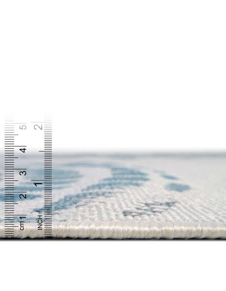 4' x 6' Easy-Clean Coastal Indoor / Outdoor Oval Rug