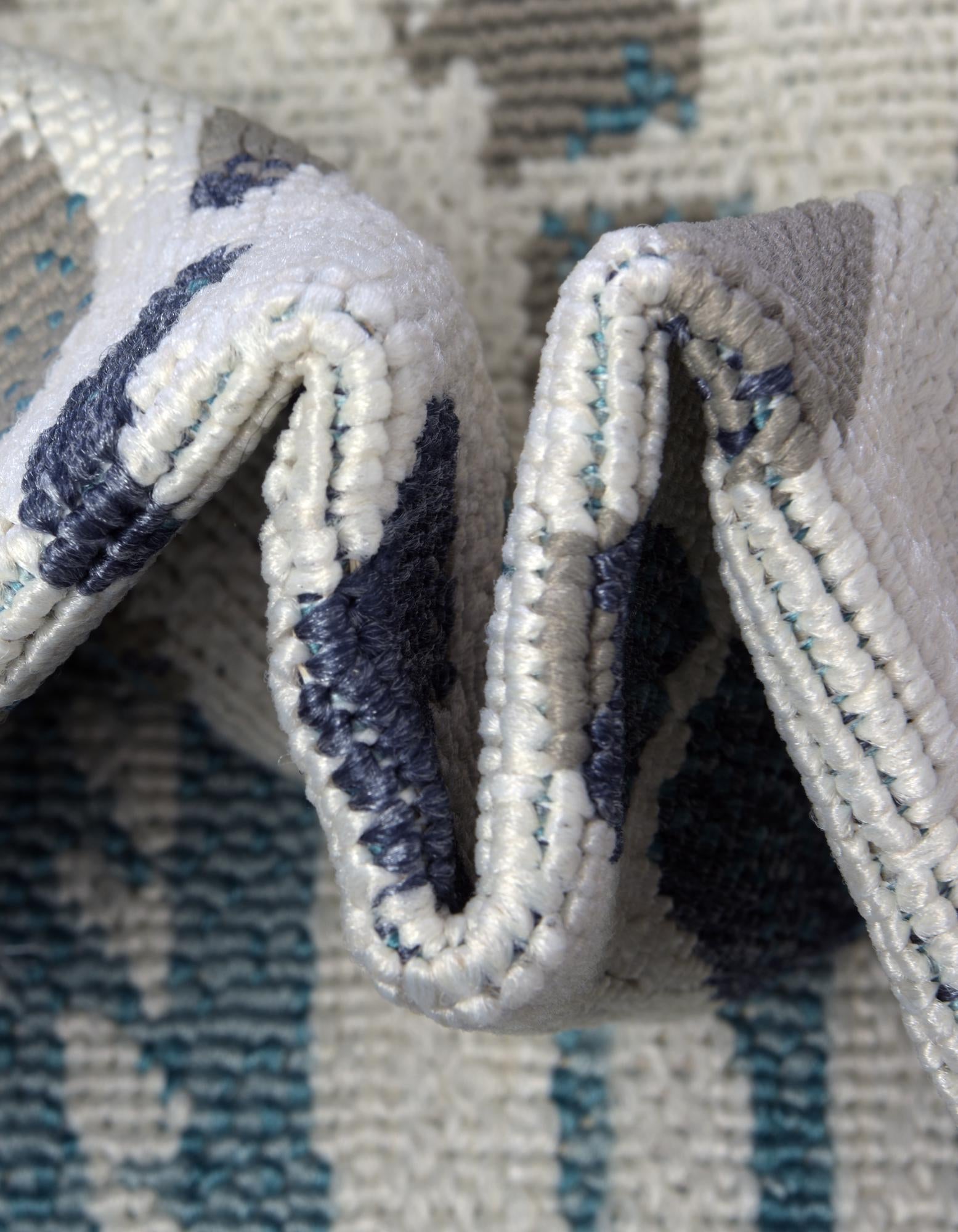 4' x 6' Easy-Clean Coastal Indoor / Outdoor Oval Rug