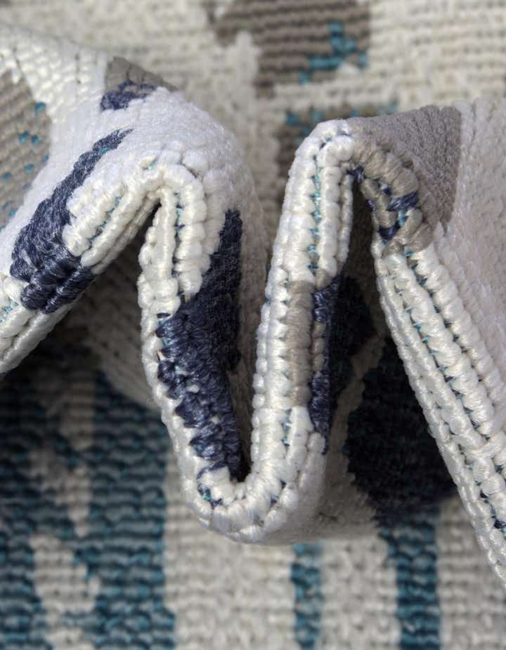 4' x 6' Easy-Clean Coastal Indoor / Outdoor Oval Rug