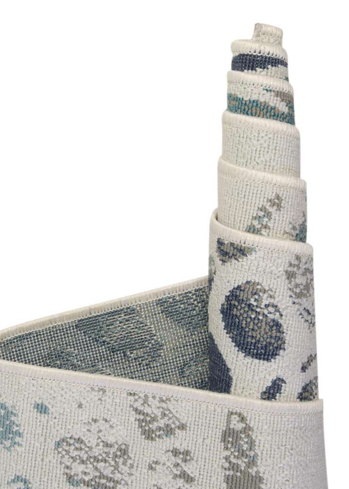 4' x 6' Easy-Clean Coastal Indoor / Outdoor Oval Rug