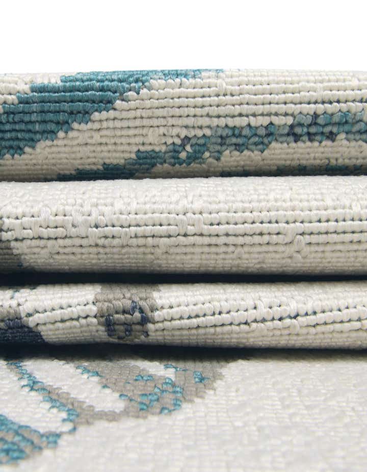 4' x 6' Easy-Clean Coastal Indoor / Outdoor Oval Rug
