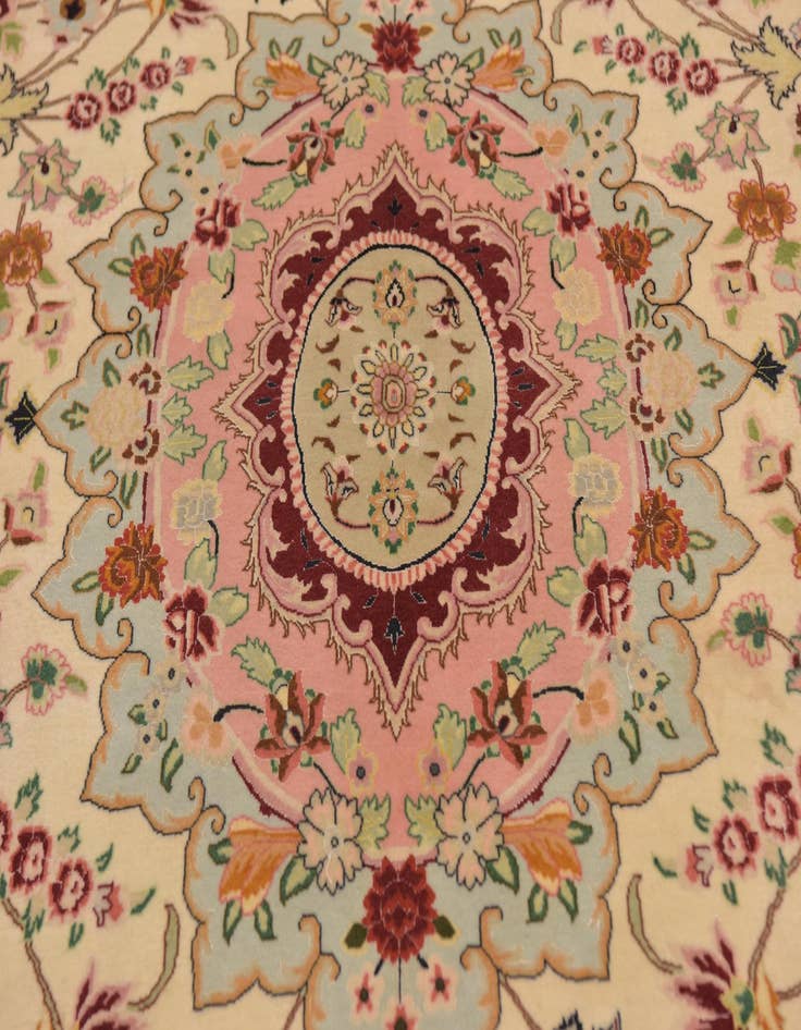 Detail image of 6' 7 x 9' 10 Hand Knotted Tabriz Persian Oval Rug