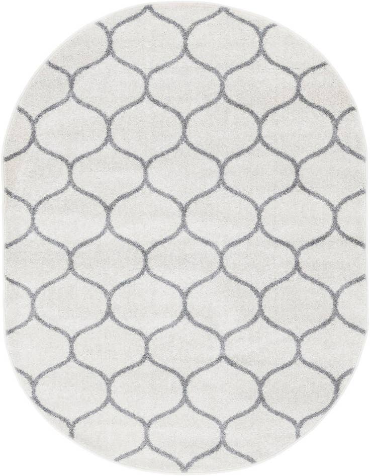 Detail image of 3' x 5' 3 Trellis Frieze Oval Rug