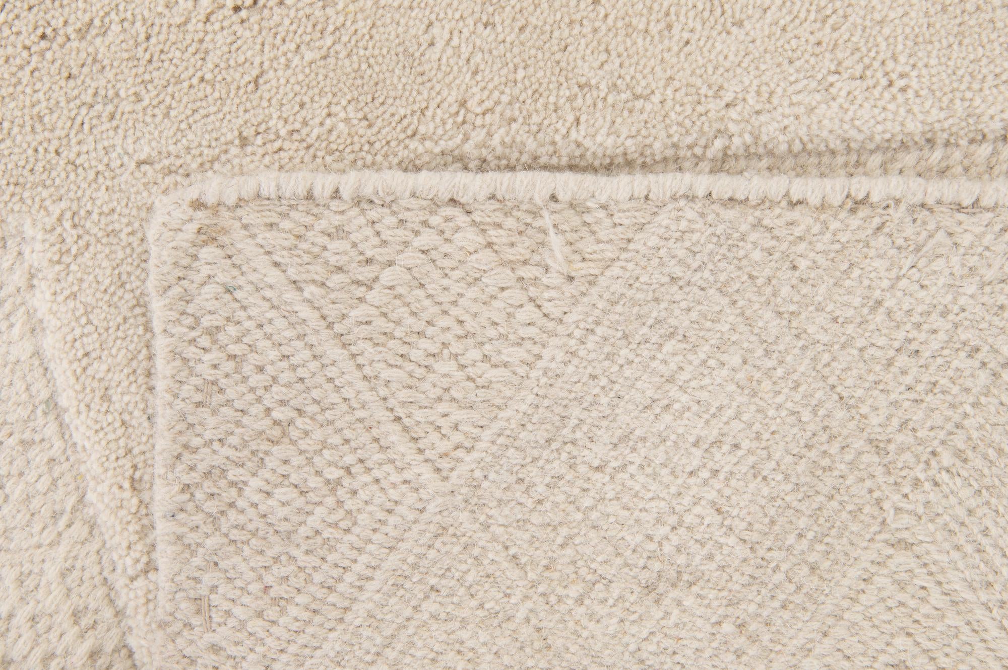 5' 2 x 8' Hand Woven Rug