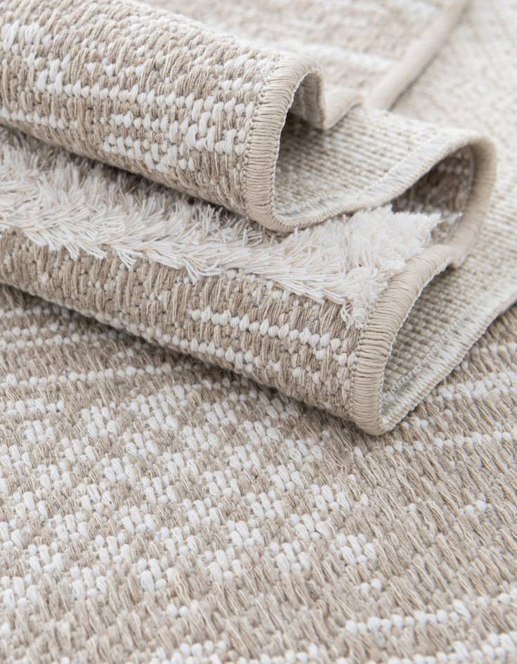Detail image of 8' 2 x 10' Abbey Rug