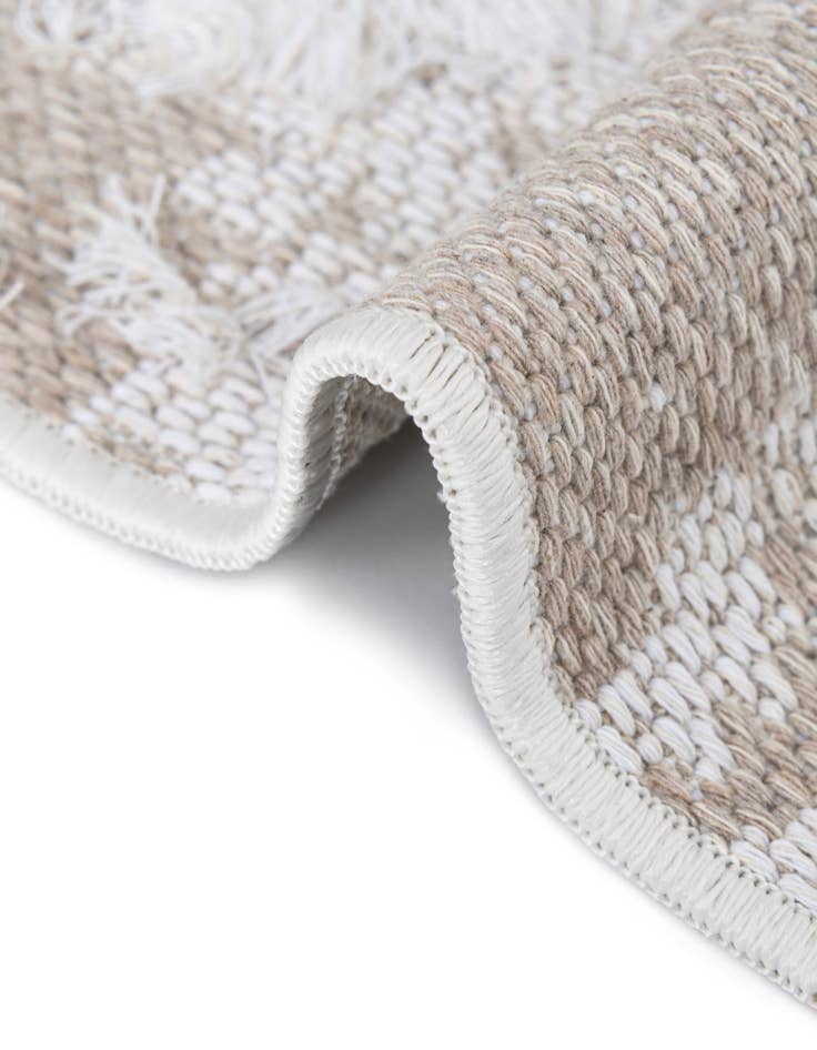 Detail image of 8' 2 x 10' Abbey Rug