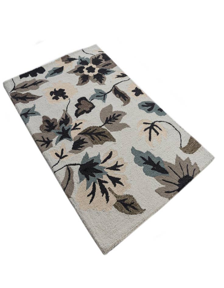 Detail image of 4' x 6' Agra Rug