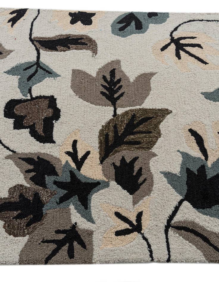 Detail image of 4' x 6' Agra Rug
