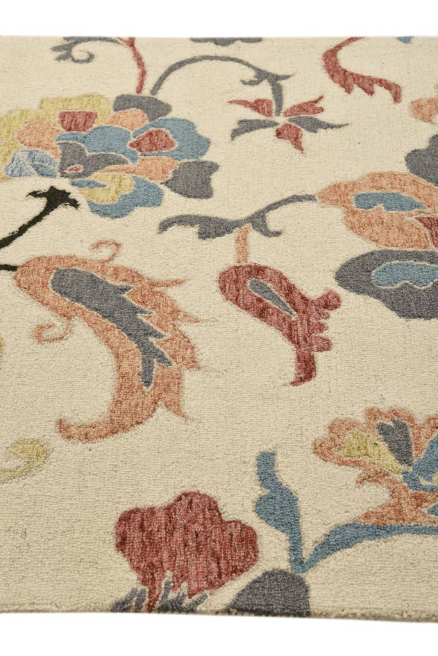 Detail image of 5' x 8' Agra Rug