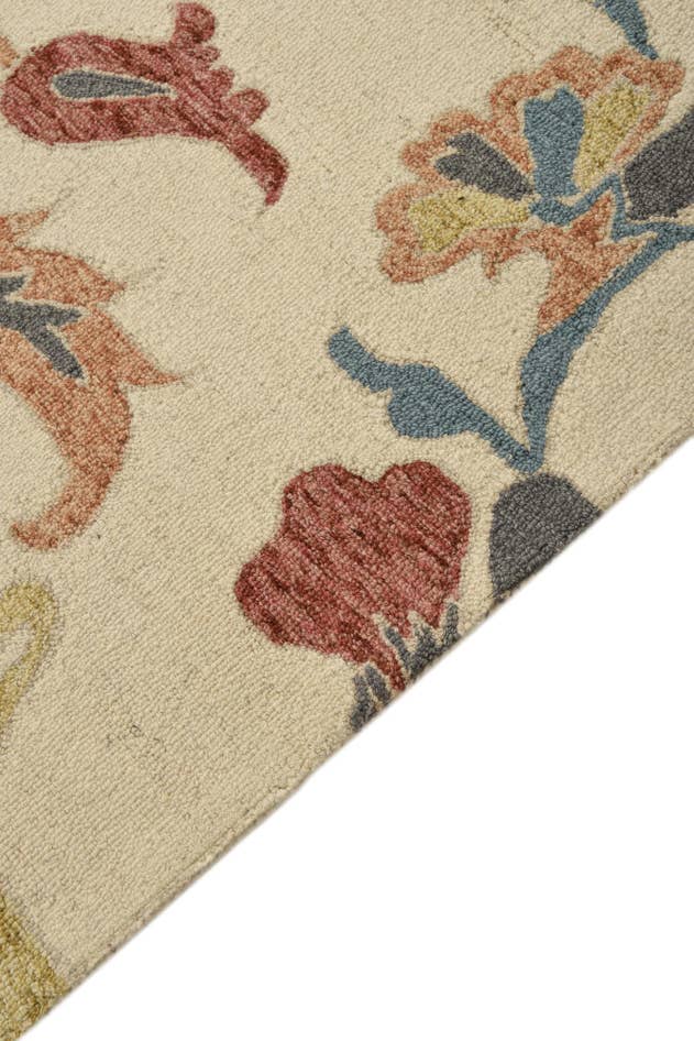 Detail image of 5' x 8' Agra Rug
