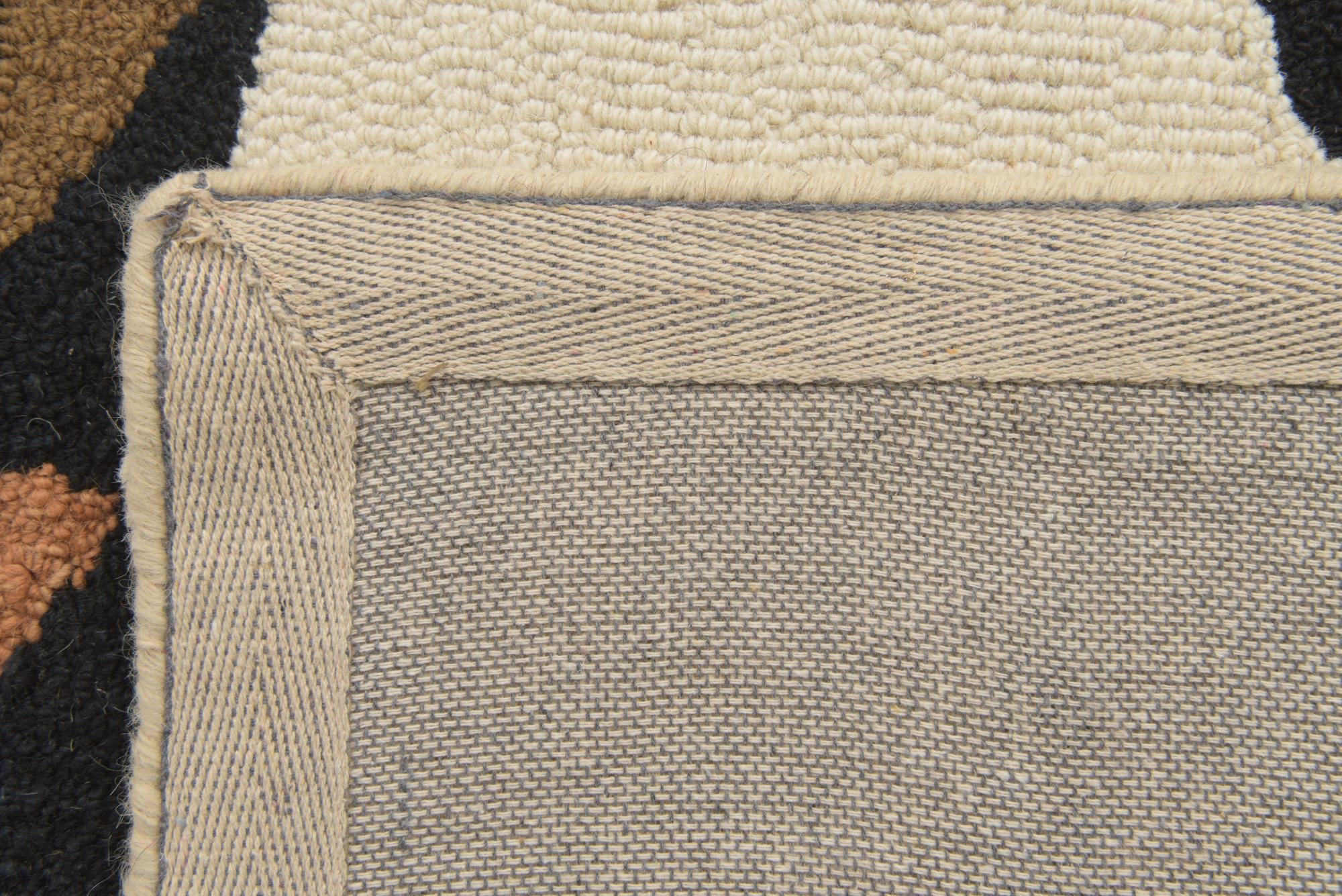 5' 1 x 8' Agra Wool Rug