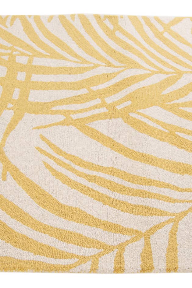 Detail image of 4' x 6' Agra Wool Rug