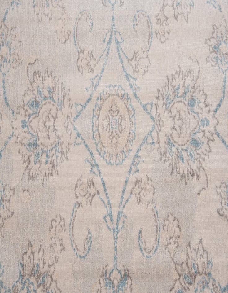 Detail image of 4' 10 x 8' Alexis Rug