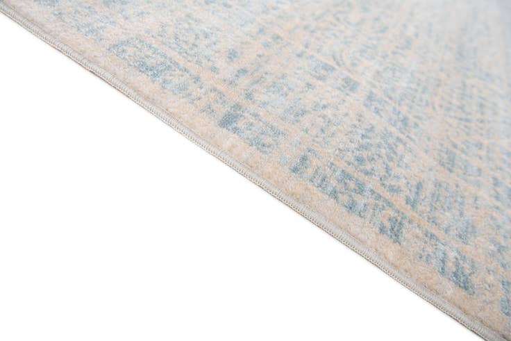 Detail image of 4' 10 x 8' Alexis Rug
