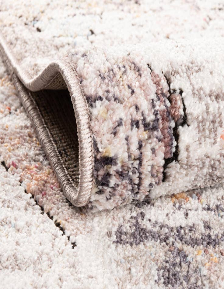 Detail image of 5' 3 x 7' 7 Andromeda Rug