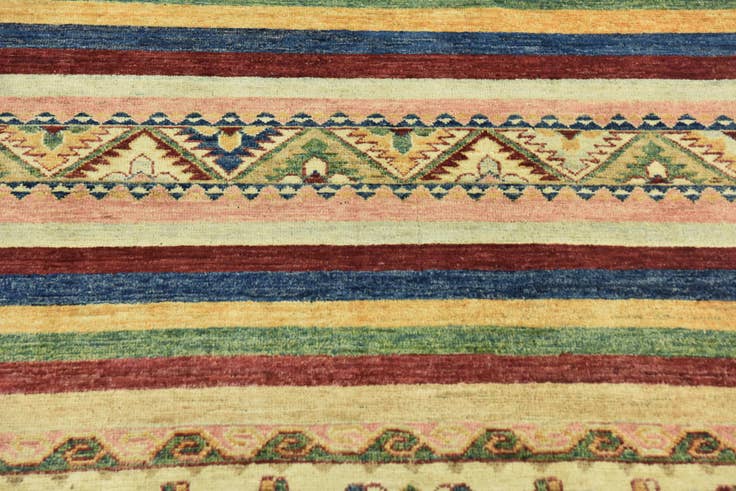 Detail image of 4' 1 x 5' 8 Hand Knotted Ariana Ziegler Rug