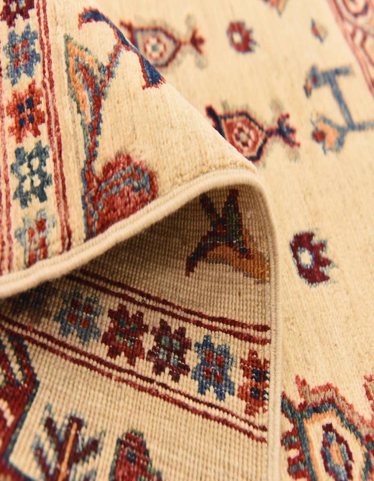 Detail image of 6' 5 x 9' 9  Hand Knotted Ariana Ziegler Rug