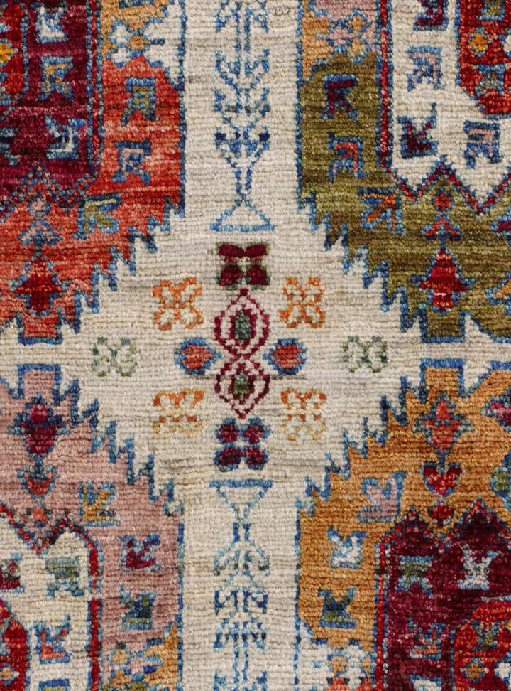 2' x 3' 1 Hand Knotted Ariana Ziegler Rug