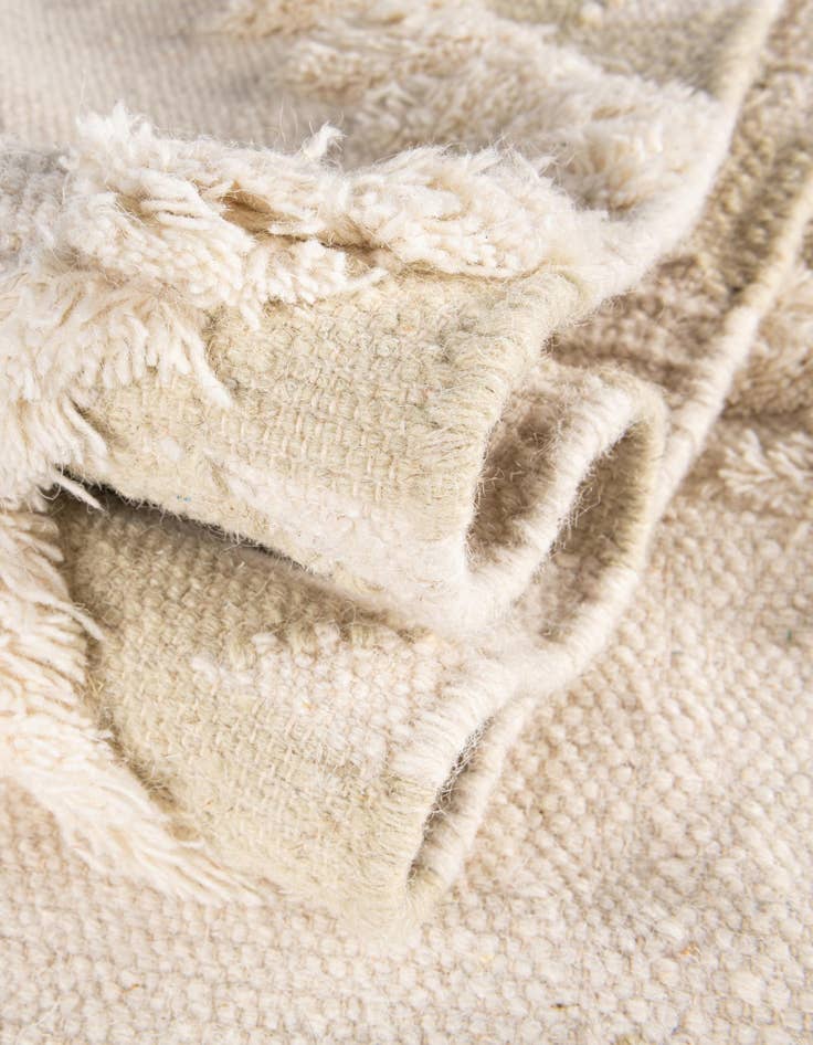 Detail image of 6' 1 x 9'  Hand Woven Arizona Wool Rug