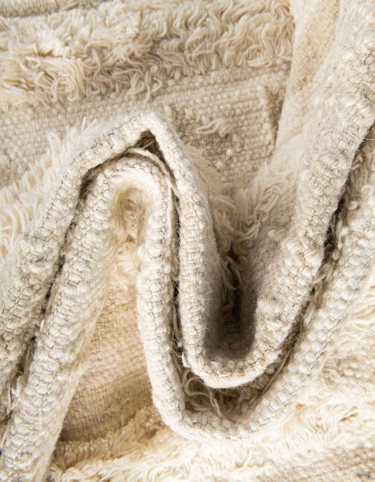 Detail image of 8' x 11' Hand Woven Arizona Wool Rug