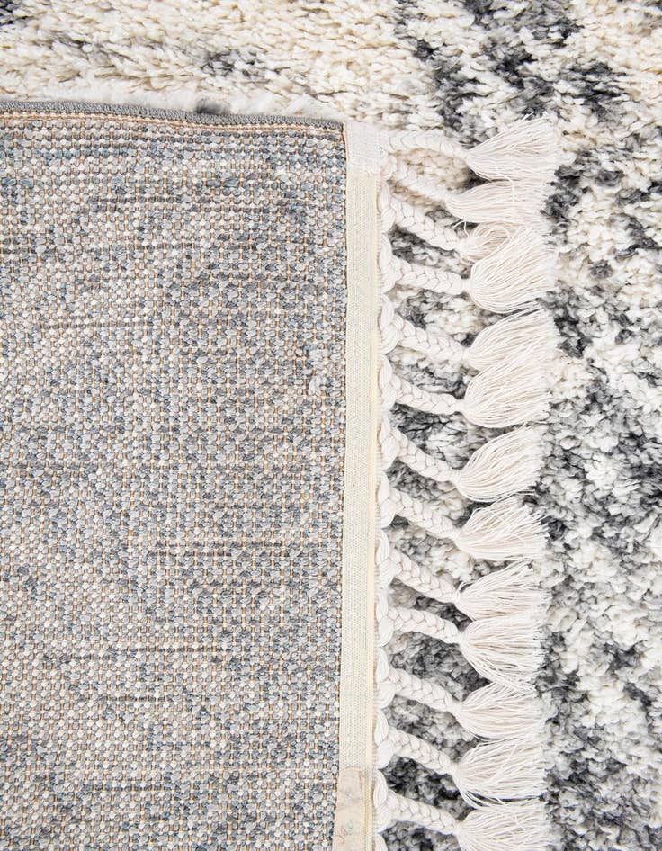 Detail image of 5' 3 x 7' 9 Athena Shag Rug