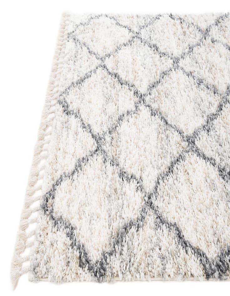 Detail image of 5' 3 x 7' 7 Athena Shag Rug