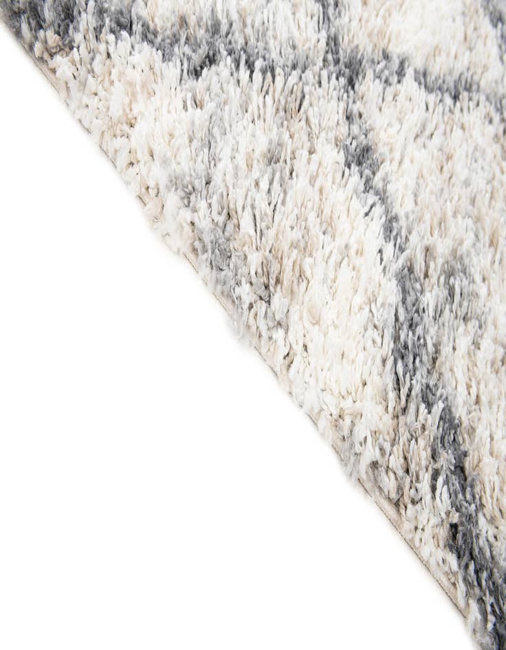 Detail image of 5' 3 x 7' 7 Athena Shag Rug