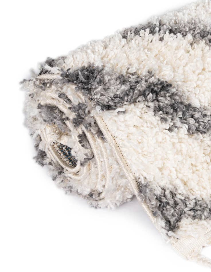 Detail image of 5' x 8' Athena Shag Rug