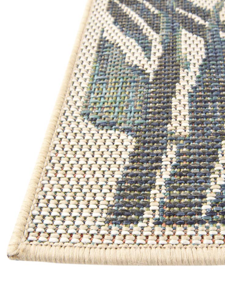 Detail image of 4' x 6' Easy-Clean Baja Indoor / Outdoor Rug