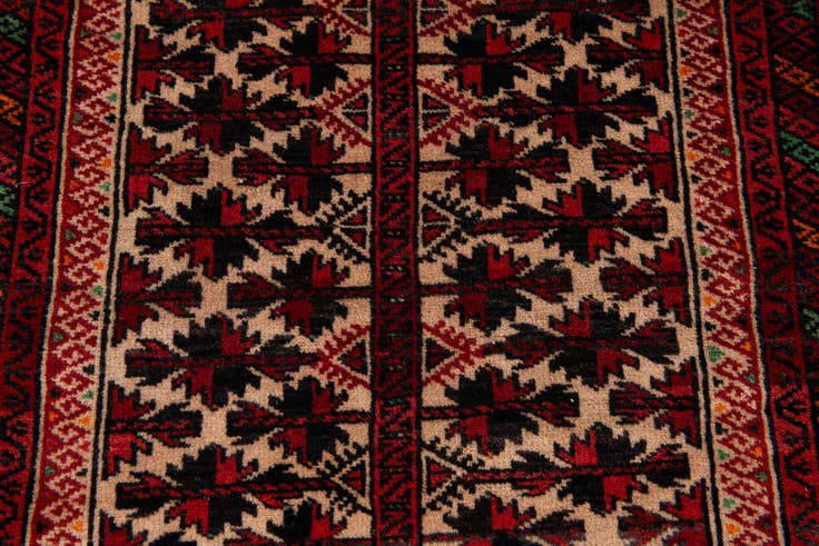 Detail image of 3' 2 x 5' 8 Hand Knotted Balouch Wool Rug
