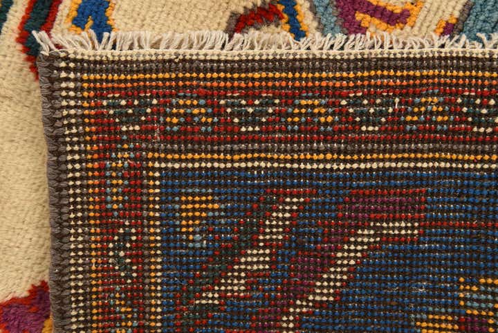 5' 7 x 8' Hand Knotted Balouch Rug