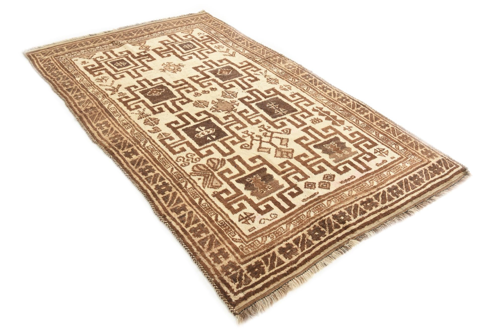 4' 10 x 9' Hand Knotted Balouch Wool Rug