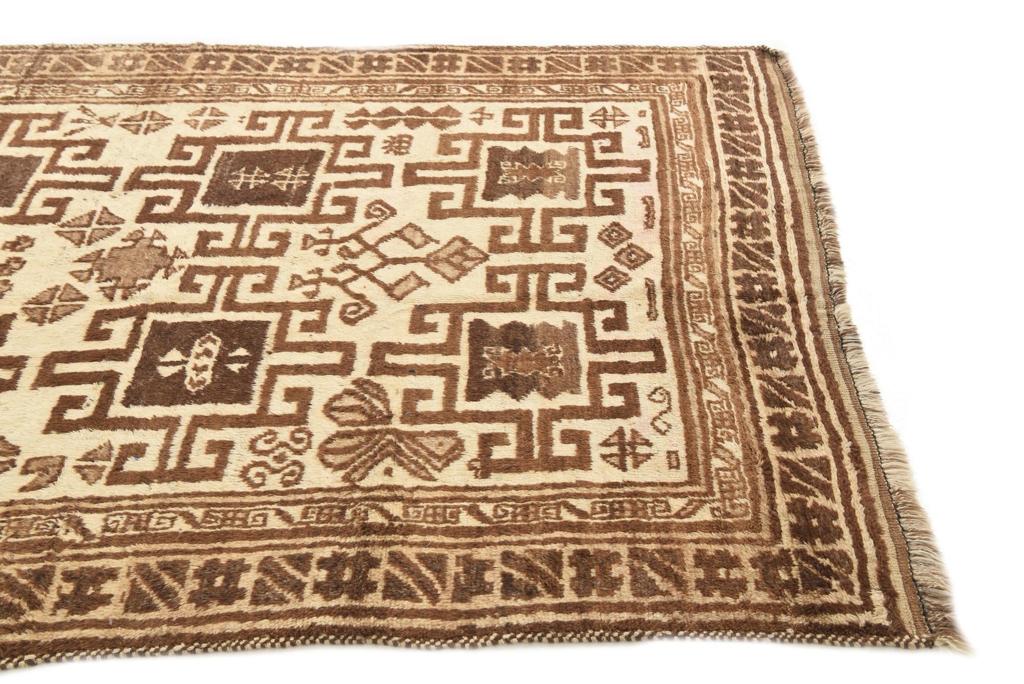 4' 10 x 9' Hand Knotted Balouch Wool Rug