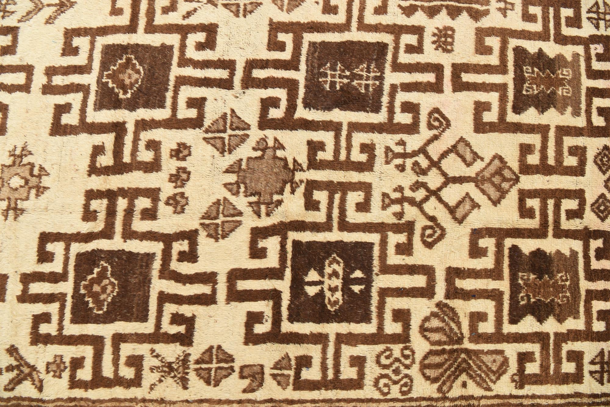 4' 10 x 9' Hand Knotted Balouch Wool Rug