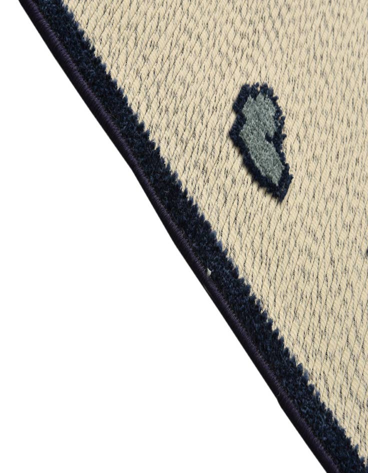 Detail image of 5' x 7' 6  Washable Belize Indoor / Outdoor Rug