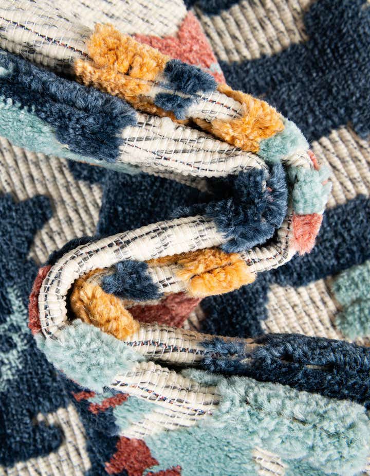 7' x 10' Easy-Clean Belize Indoor / Outdoor Rug