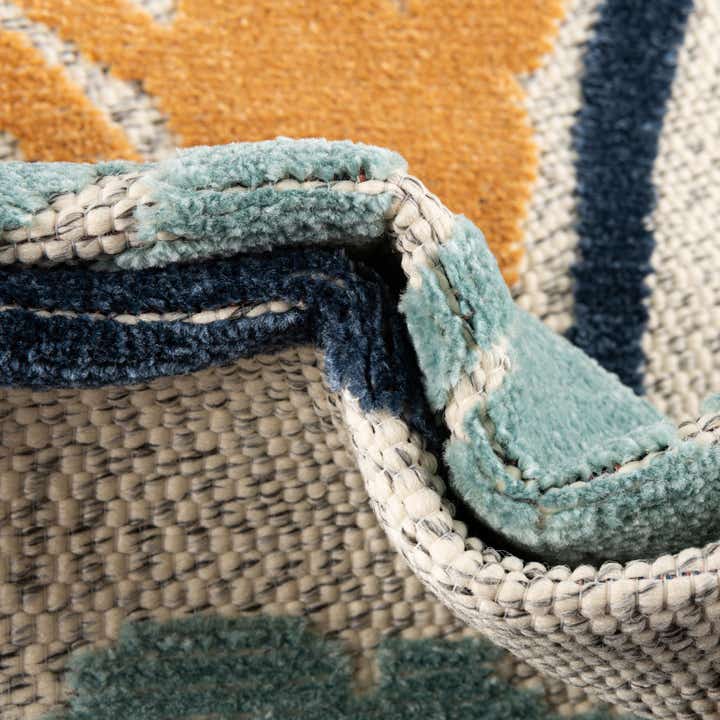 5' 3 x 8' Easy-Clean Belize Indoor / Outdoor Rug