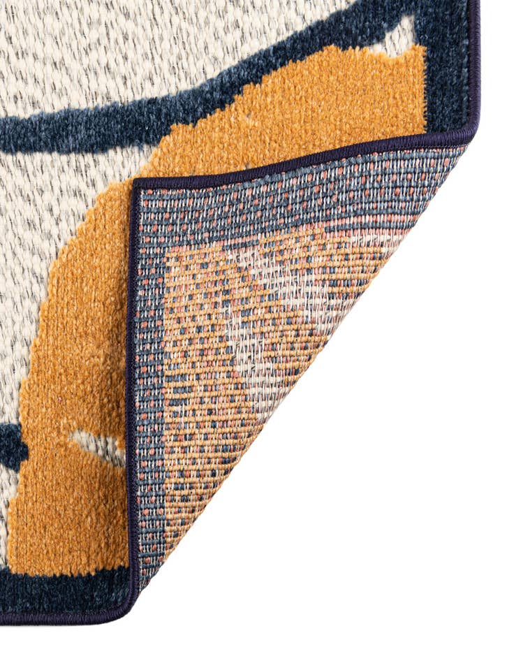 Detail image of 9' x 12' Easy-Clean Belize Indoor / Outdoor Rug
