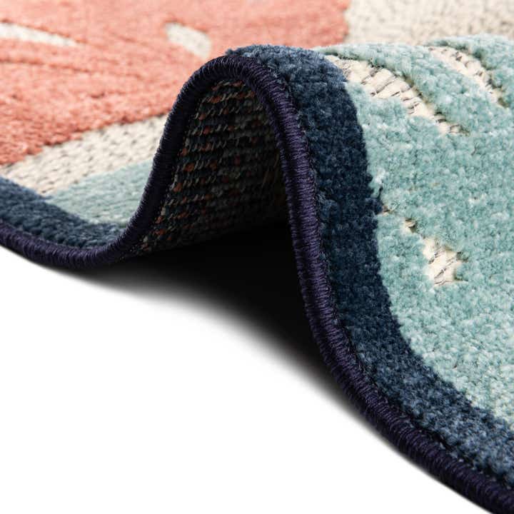 5' 3 x 8' Easy-Clean Belize Indoor / Outdoor Rug