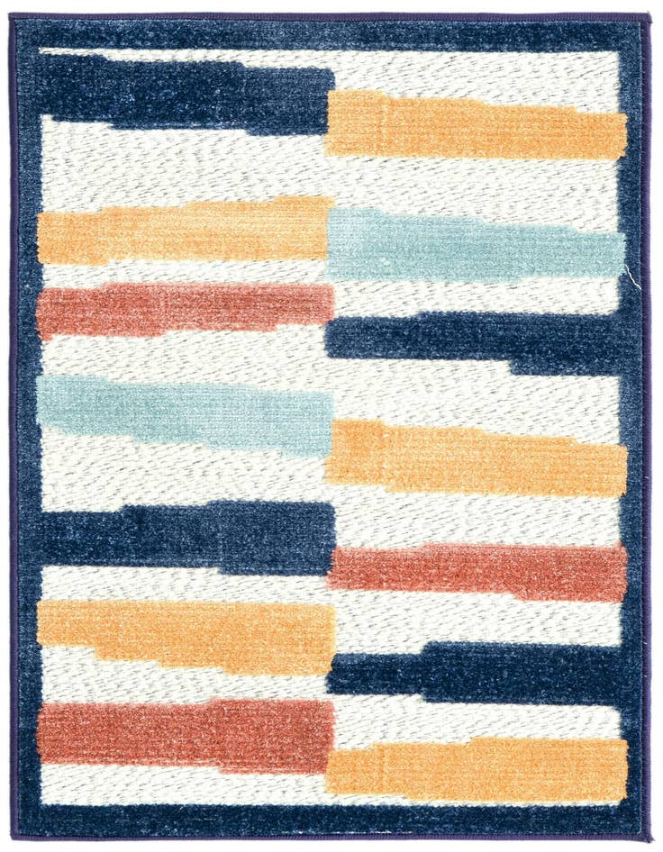 Detail image of 2' x 3' Easy-Clean Belize Indoor / Outdoor Rug