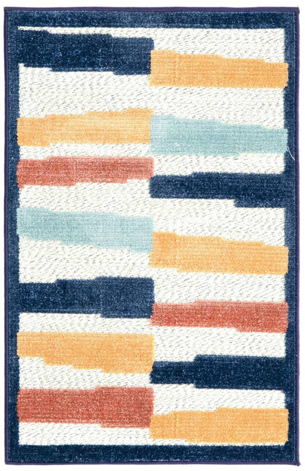 Detail image of 2' x 3' Easy-Clean Belize Indoor / Outdoor Rug